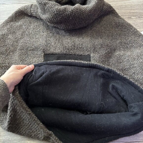 Melow By Melissa Bolduc Petrouchka Poncho Womens S/M Virgin Wool Pull Designer - Picture 11 of 15